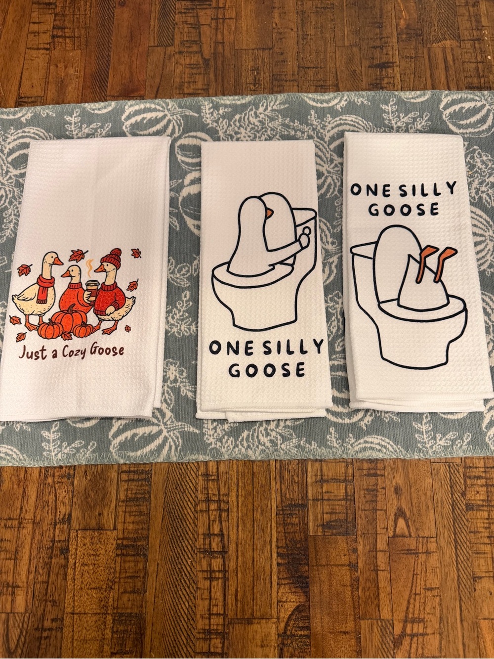 1 kitchen towel 2 bathroom towels